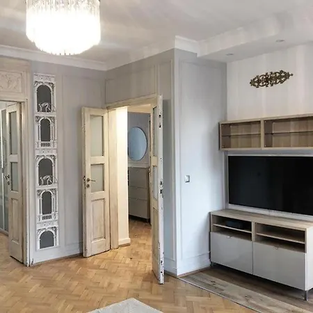 Exclusive Art Deco Boutique *